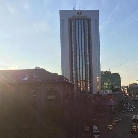 Central Studio Romana Apartment *
